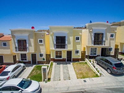 CASA EN VENTA DE 3 HABITACIONES EN VERONA RESIDENCIAL TIJUANA