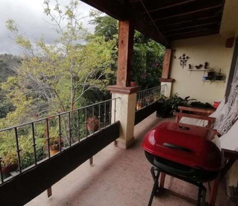 Doomos. Venta Casa 3 Habitaciones 2 Baños de Remate en Lomas de Tetela Cuernavaca Morelos