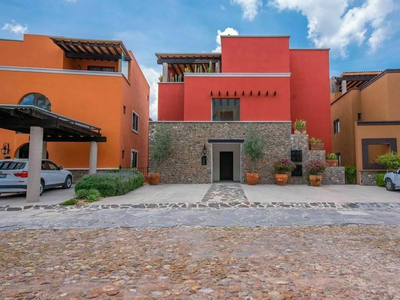 Villa En Venta Ubicado En Capilla De Piedra, San Miguel De A