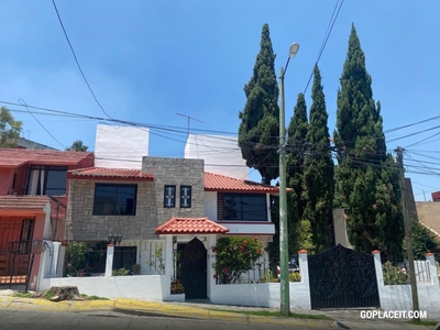 Casa en venta en Jardines de Satélite