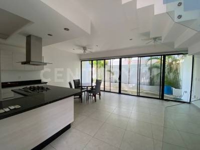Renta casa semi-amueblada en Arbolada Residencial, Cancún, Q. Roo AR04622