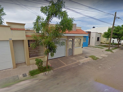 Bonita Casa En Venta De Remate , En Calle B. Villas Del Rio Elite, Culiacan, Sinaloa. -im