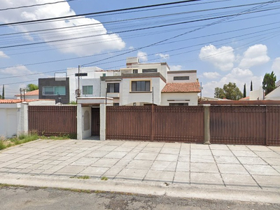Casa De Recuperación Bancaria En Av Sta Catarina, Villas Del Mesón, 76226 Juriquilla, Qro., México