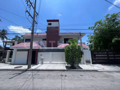 Casa En Venta En Guadalupe, Tampico
