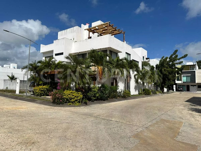Hermosa Casa En Venta En Playa Del Carmen P4106