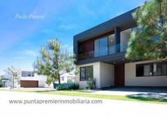 casa en venta de lujo colinas de los virreyes residencial zona andares zapopan