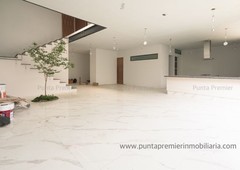 casa de lujo nueva en venta en bugambilias zona sur zapopan