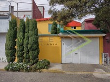 Casa en venta en la Colonia Del Parque, Toluca
