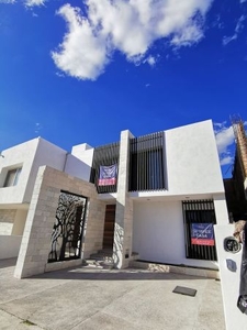 Casa nueva en venta en Lomas de Juriquilla 4 recámaras