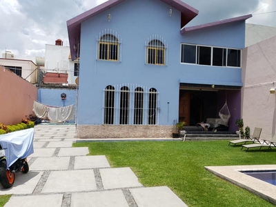 Doomos. Casa en venta en fraccionamiento Los Cizos, Cuernavaca