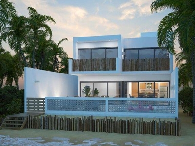Doomos. Casa en venta frente a la playa de Chabiau, Yucatán