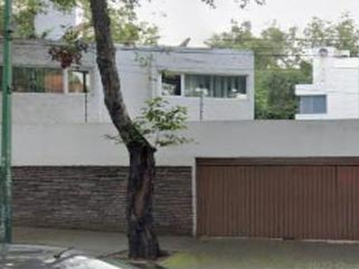 Doomos. CASA EN VENTA SAN JERONIMO LIDICE MAGDALENA CONTRERAS CDMX REMATE BANCARIO ARI