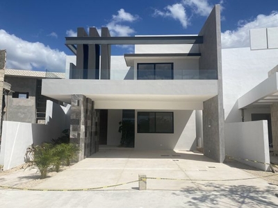 Venta de casa en privada en Mérida, Yucatán