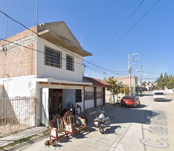 Casa En Remate Bancario En La Cuesta, Jesus Maria, Aguascalientes. (65% Debajo Se Su Valor Comercial, Solo Recursos Propios, Unica Oportunidad) -ijmo2