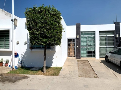 CASA EN VENTA EN FRACC. MONTE VERDE