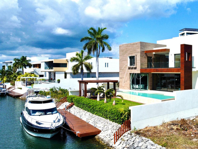 * Casa En Venta En Puerto Cancun