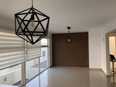 Casa de 4 niveles en venta ubicada en cumbres Madeira, Monterrey, NL