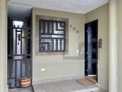 Casa en condominio en renta en Misión de San José Residencias, Apodaca, Nuevo León