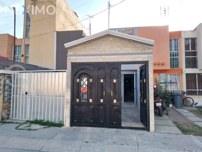 Casa en Venta en Los Héroes Tecamac 6a. Sección. M