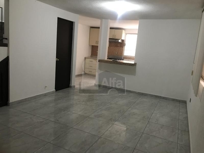 Casa sola en renta en Hacienda las Palmas II, Apodaca, Nuevo León