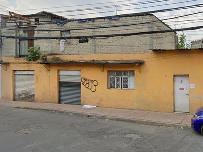 Doomos. Casa en Argentina Poniente MIGUEL HIDALGO CDMX EN REMATE SA