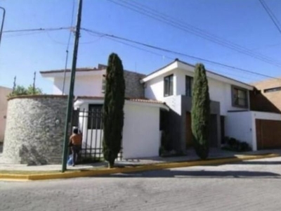 Remato Hermosa y amplia casa en Puebla, Excelente Ubicación, ¡Alta Plusvalía!