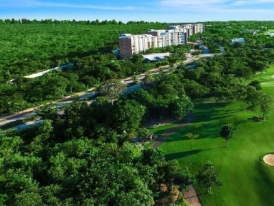 VENTA terreno con vista al campo de golf, Privada Kanha Yucatán Country Club.