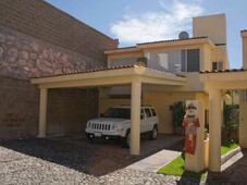 casas en renta - 2200m2 - 3 recámaras - juriquilla - 17,300