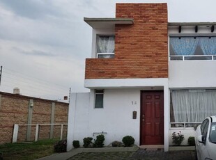 CASA EN RENTA TERRENO EXCEDENTE BOSQUE DE LAS FUENTES, CALIMAYA A 12 MTOS GALERIAS METEPEC, San Andrés Ocotlán