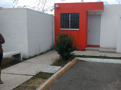 Casa En Renta La Pradera Frente Al Refugio Blvd. Fray Junípero 2 Recamaras 1 Baño 1 Est Seguro Imss