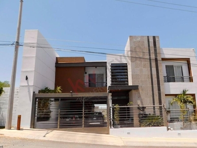 Casa en venta en la Paloma Residencial al Norte de Hermosillo, zona con alta plusvalía