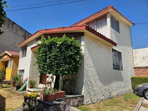 Casa en venta Calle Concepción 16, Mz 034, Santa Cruz Del Monte, Naucalpan De Juárez, Estado De México, México
