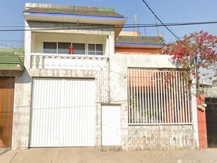 Casa en venta Calle Nezahualpilli 84, Juárez Pantitlán, Ciudad Nezahualcóyotl, Nezahualcóyotl, México, 57460, Mex