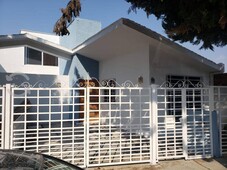 casa en renta en loma dorada