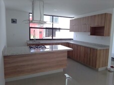 Se vende casa en Puebla en Fracc la Loma Santa Cruz Buenavista.