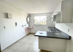 departamento interior en venta, recámara con balcón, roof garden común.