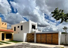 doomos. se renta casa 3 recámaras en gran santa fe, mérida yucatán