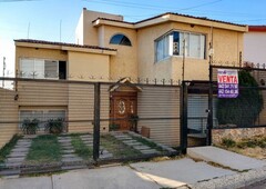 OPORTUNIDAD: CASA EN VENTA EN ARBOLEDAS!