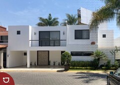 Casa a la venta en exclusivo residencial cerca de Angelópolis en Puebla