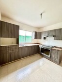 CASA EN VENTA EN BOSQUE ESMERALDA, SEGURIDAD 24 HRS