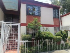 Venta Casa Duplex de 3 recámaras en Condominio, Narciso Mendoza, CDMX