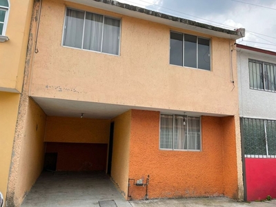 Casa en condominio en venta 2a. Privada De Ceboruco 2, Azteca, Toluca De Lerdo, Estado De México, México