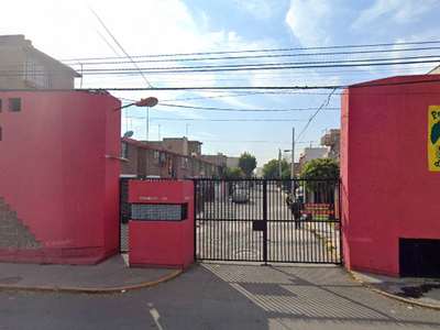Casa en venta Avenida Magnolias 124, La Granja Ii Lt 118 B, San Pablo De Las Salinas, Estado De México, México