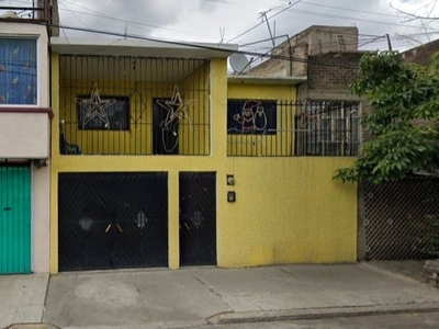 Casa en venta C. Iztapalapa, Metropolitana 3ra Sección, Nezahualcóyotl, Estado De México, México