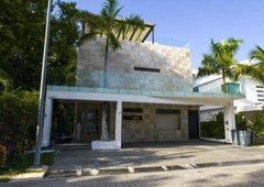 4 cuartos, 569 m casa en venta, 6 recámaras, 4 niveles, piscina, jacuzzi, r