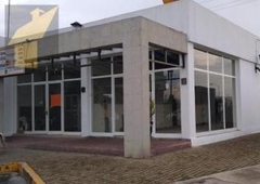 51 m local comercial en renta en esquina dentro de fracc.