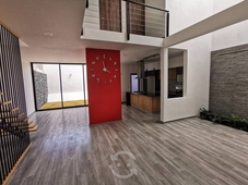 preciosa residencia en canadas del arroyo,