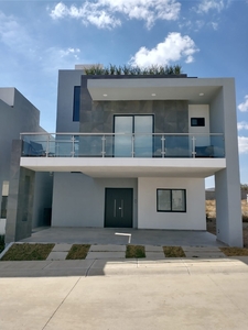 Casa Residencial En Privada A Unos Minutos De Zona Plateada En Pachuca Hgo Y A1:15 De Cdmx