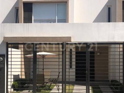 Casa en Condominio en Renta en la Colonia San Mateo Otzacatipan en Toluca