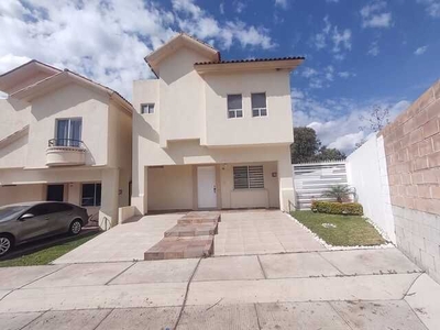 Casa en venta en alta california, Tlajomulco de Zúñiga, Jalisco